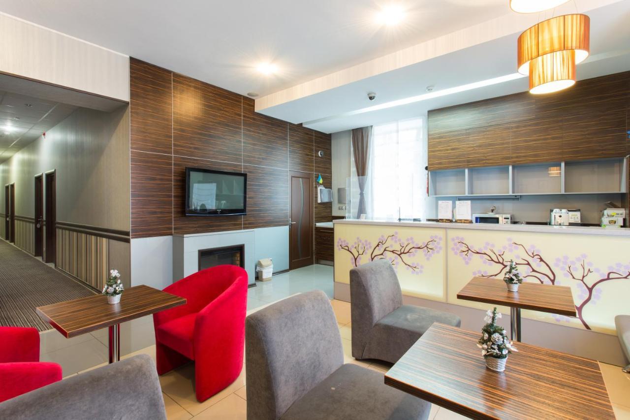 Hotel Voyage Kharkiv Eksteriør billede
