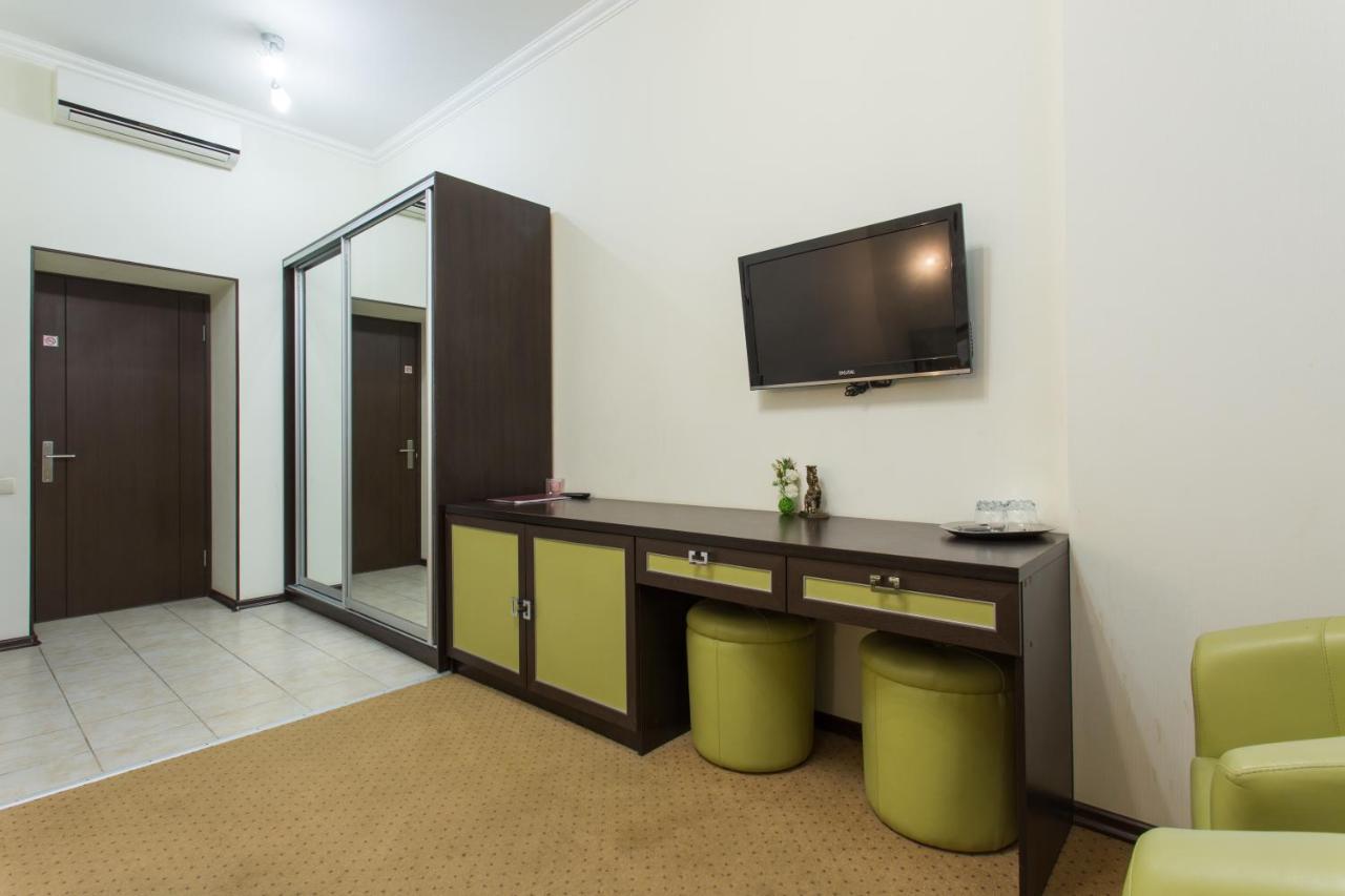 Hotel Voyage Kharkiv Eksteriør billede